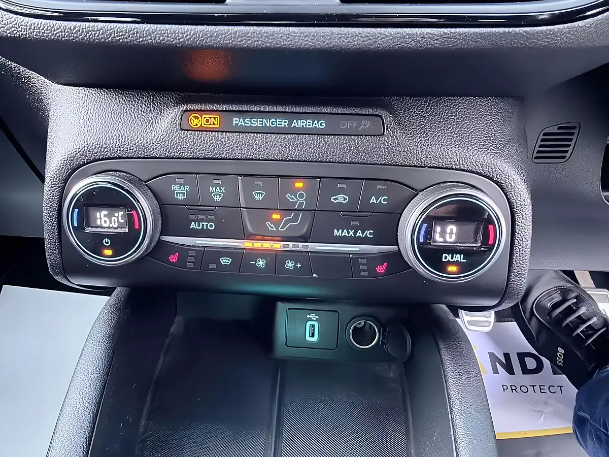 Used 2019 Ford Focus ST-Line X Grey - Interior and Exterior details 15