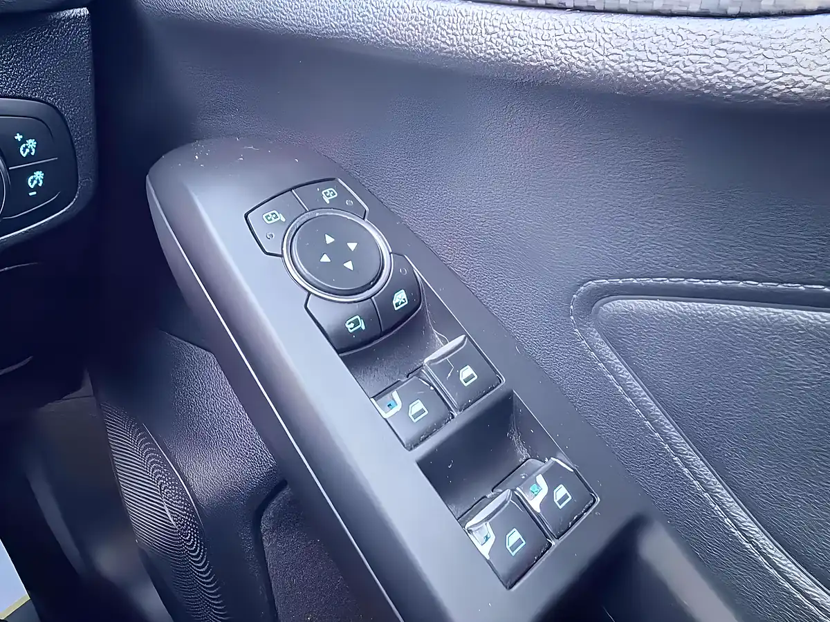 Used 2019 Ford Focus ST-Line X Grey - Interior and Exterior details 17