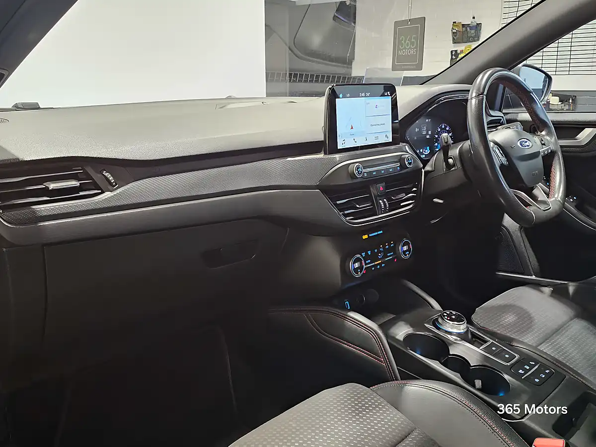Used 2019 Ford Focus ST-Line X Magnetic - Interior and Exterior details 4
