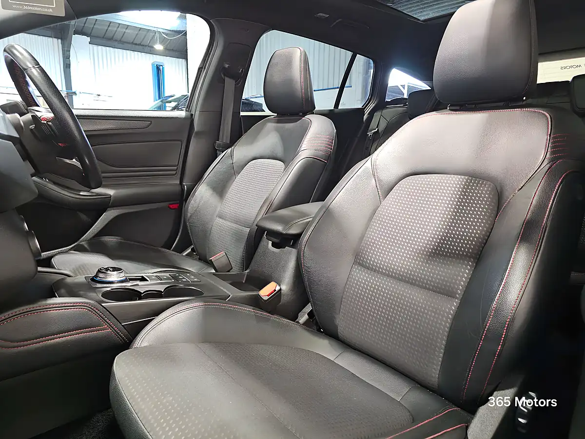 Used 2019 Ford Focus ST-Line X Magnetic - Interior and Exterior details 9