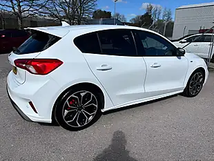 Used 2019 Ford Focus ST-Line X White - Interior and Exterior details 10