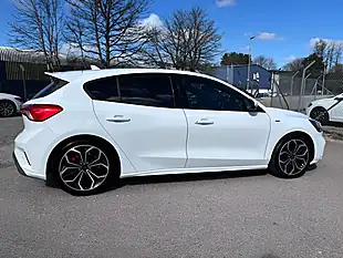 Used 2019 Ford Focus ST-Line X White - Interior and Exterior details 11