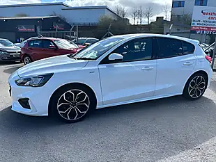 Used 2019 Ford Focus ST-Line X White - Interior and Exterior details 16