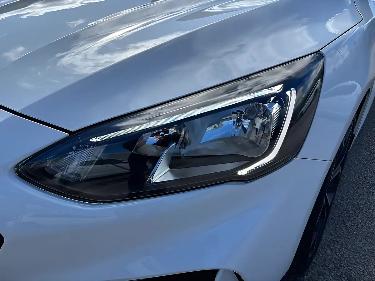 Used 2019 Ford Focus ST-Line X White - Interior and Exterior details 17