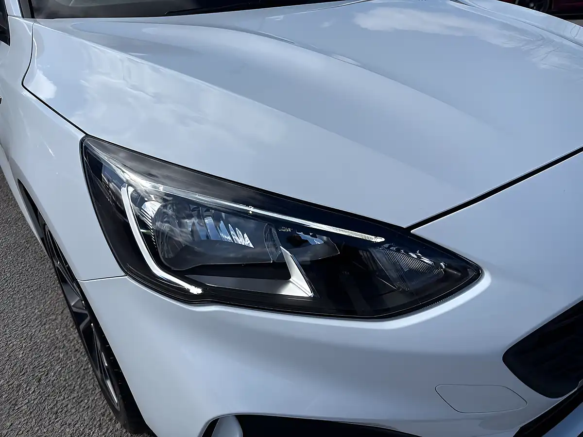 Used 2019 Ford Focus ST-Line X White - Interior and Exterior details 18