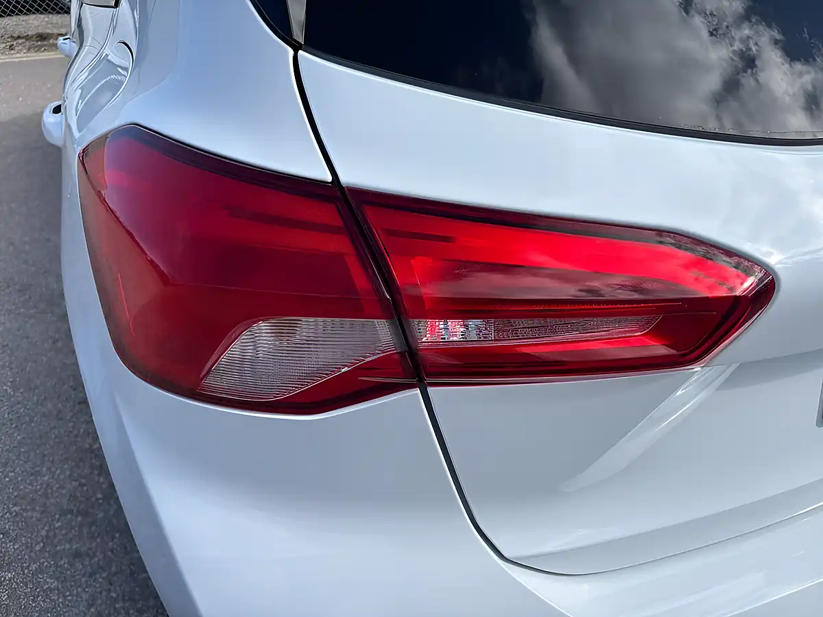 Used 2019 Ford Focus ST-Line X White - Interior and Exterior details 20