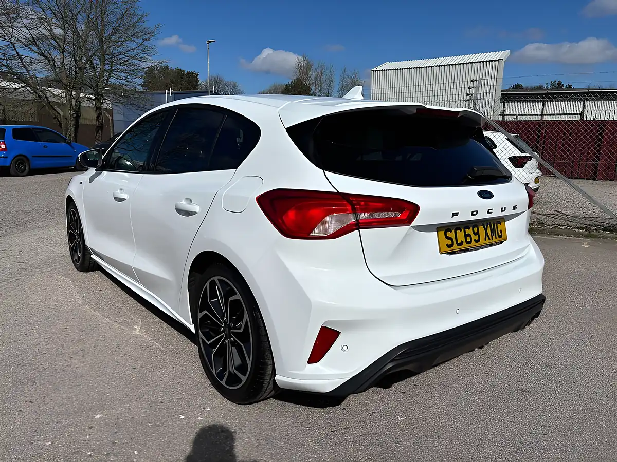Used 2019 Ford Focus ST-Line X White - Interior and Exterior details 4