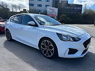 Used 2019 Ford Focus ST-Line X White - Interior and Exterior details 5