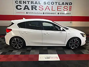 Used 2019 Ford Focus ST-Line X White - Interior and Exterior details 10