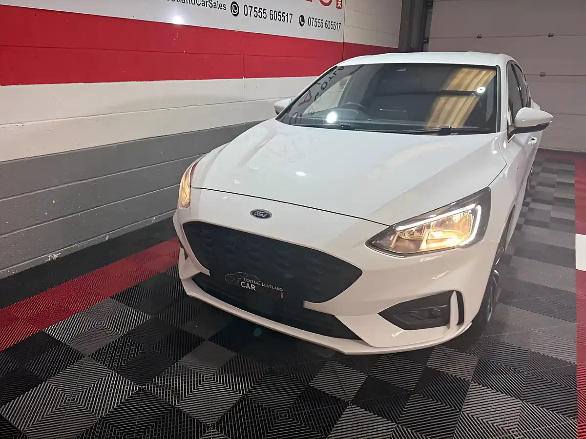 Used 2019 Ford Focus ST-Line X White - Interior and Exterior details 2