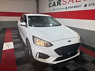 Used 2019 Ford Focus ST-Line X White - Interior and Exterior details 5