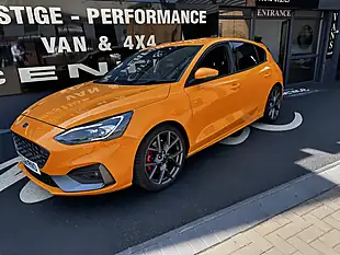 Used 2019 Ford Focus ST Orange - Interior and Exterior details 3