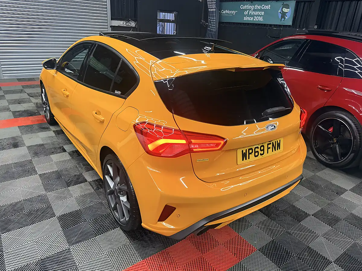 Used 2019 Ford Focus ST Orange - Interior and Exterior details 10