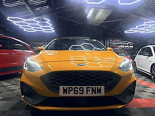 Used 2019 Ford Focus ST Orange - Interior and Exterior details 6