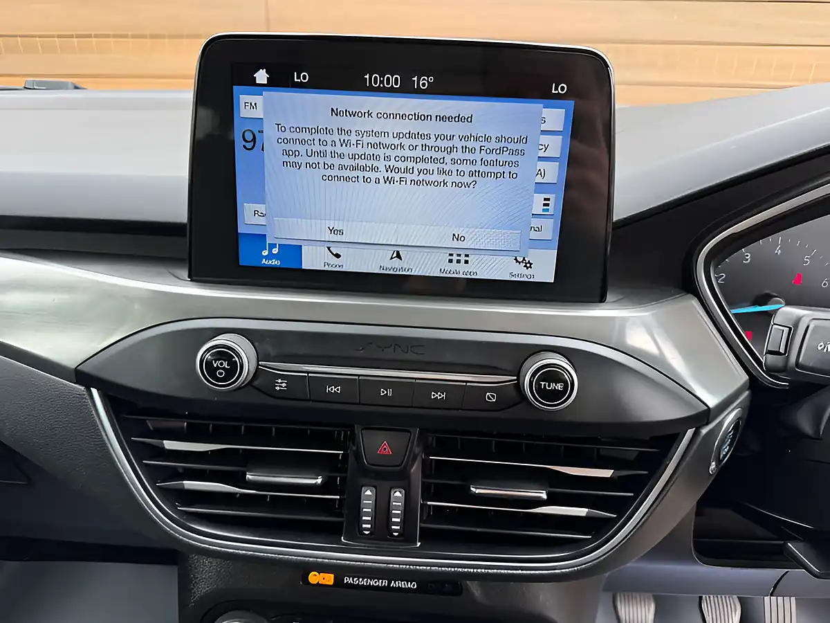 Used 2019 Ford Focus Titanium Blue - Interior and Exterior details 18