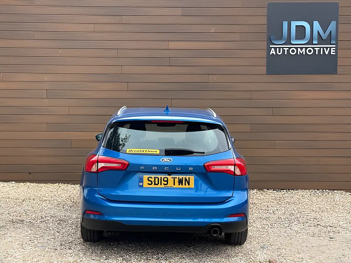 Used 2019 Ford Focus Titanium Blue - Interior and Exterior details 4