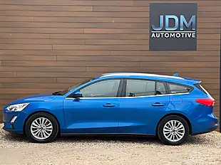 Used 2019 Ford Focus Titanium Blue - Interior and Exterior details 7