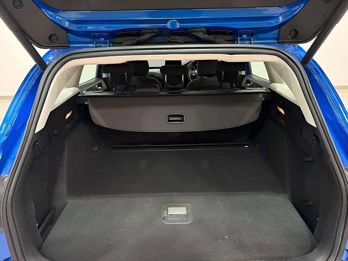 Used 2019 Ford Focus Titanium Blue - Interior and Exterior details 19