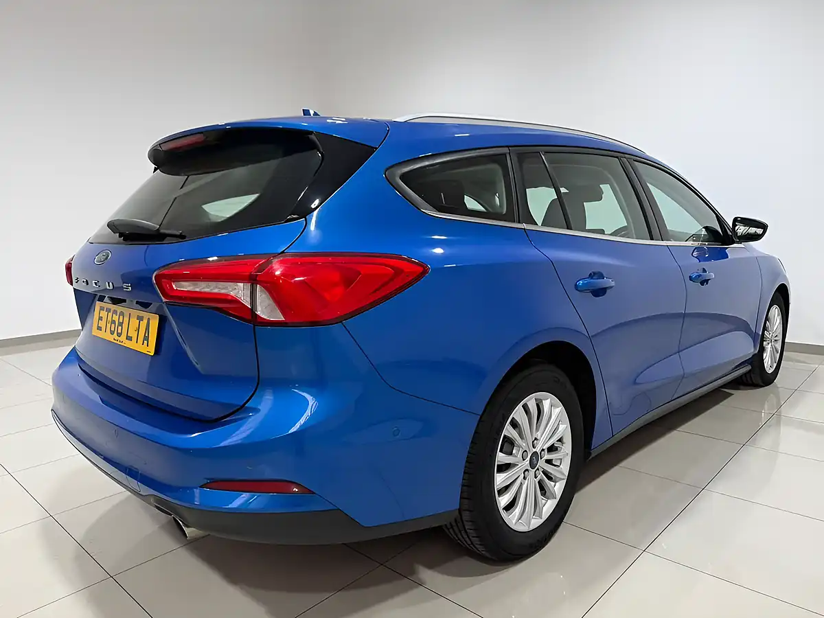 Used 2019 Ford Focus Titanium Blue - Interior and Exterior details 8