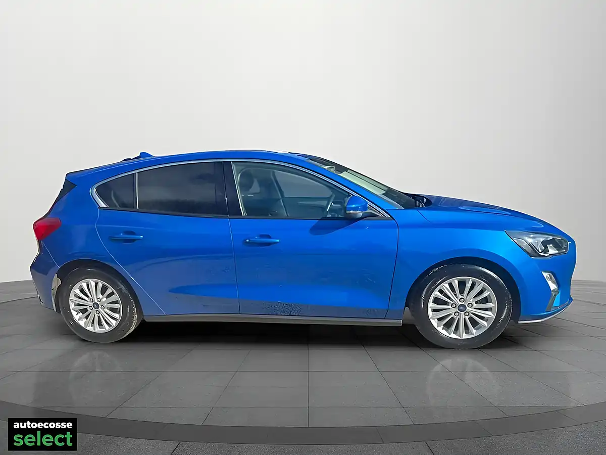 Used 2019 Ford Focus Titanium Blue - Interior and Exterior details 14
