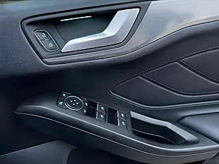 Used 2019 Ford Focus Titanium Grey - Interior and Exterior details 17