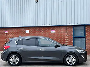 Used 2019 Ford Focus Titanium Grey - Interior and Exterior details 7