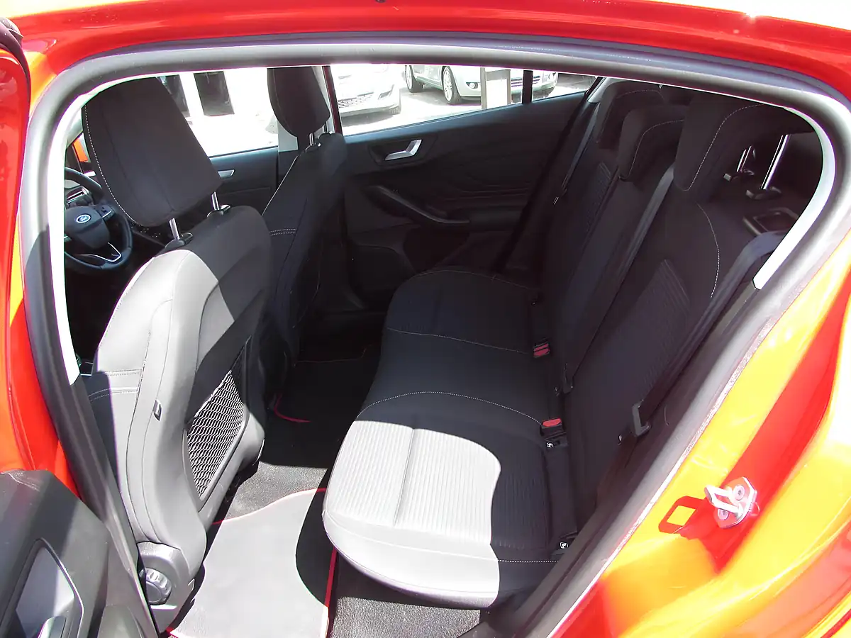Used 2019 Ford Focus Titanium Red - Interior and Exterior details 11