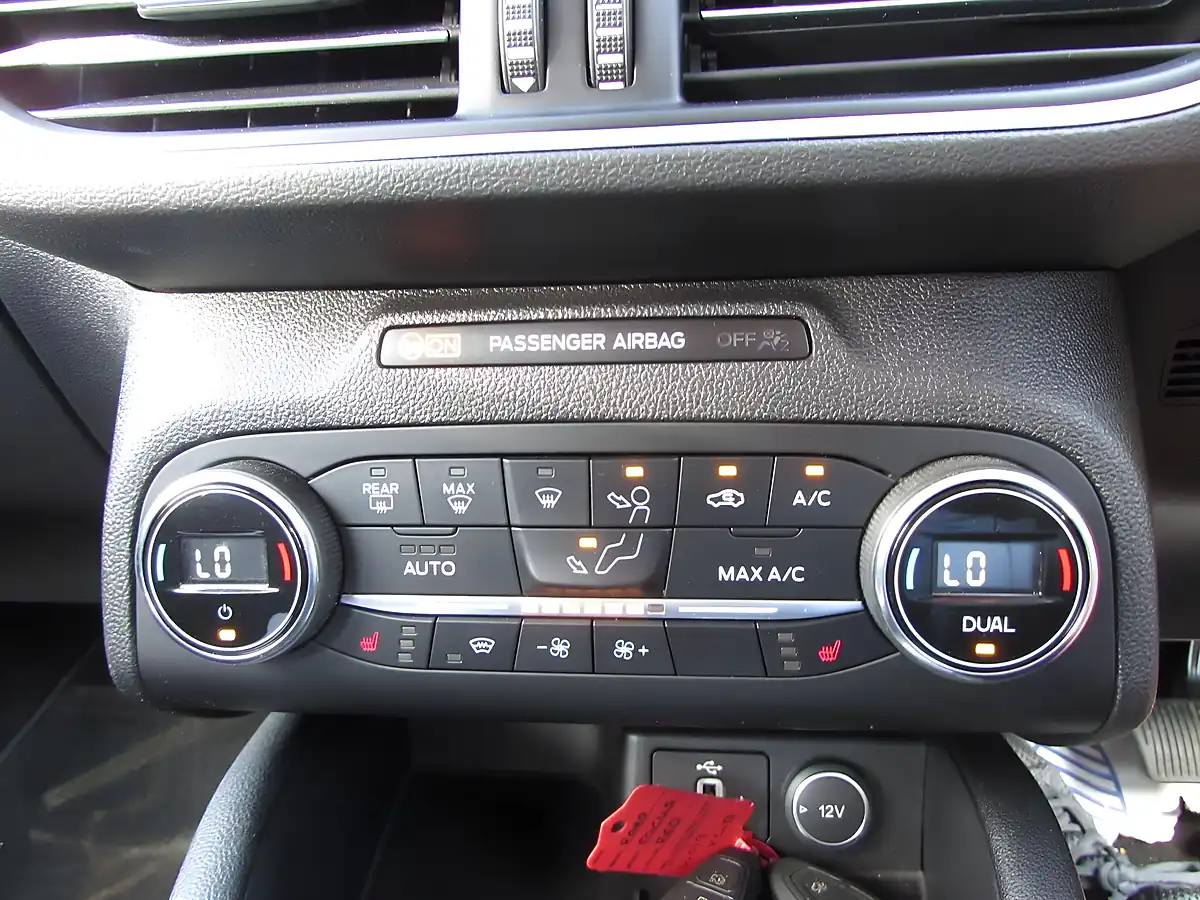 Used 2019 Ford Focus Titanium Red - Interior and Exterior details 15