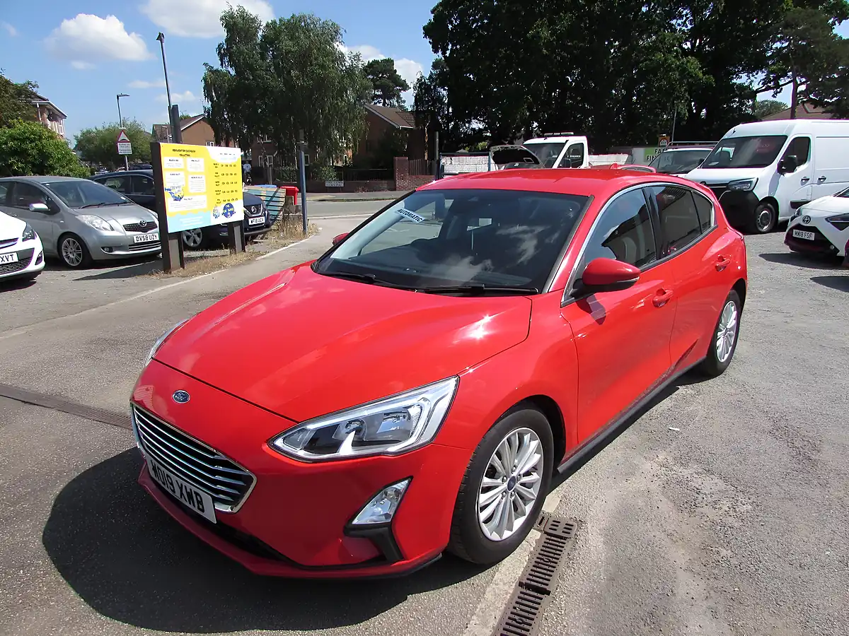 Used 2019 Ford Focus Titanium Red - Interior and Exterior details 3
