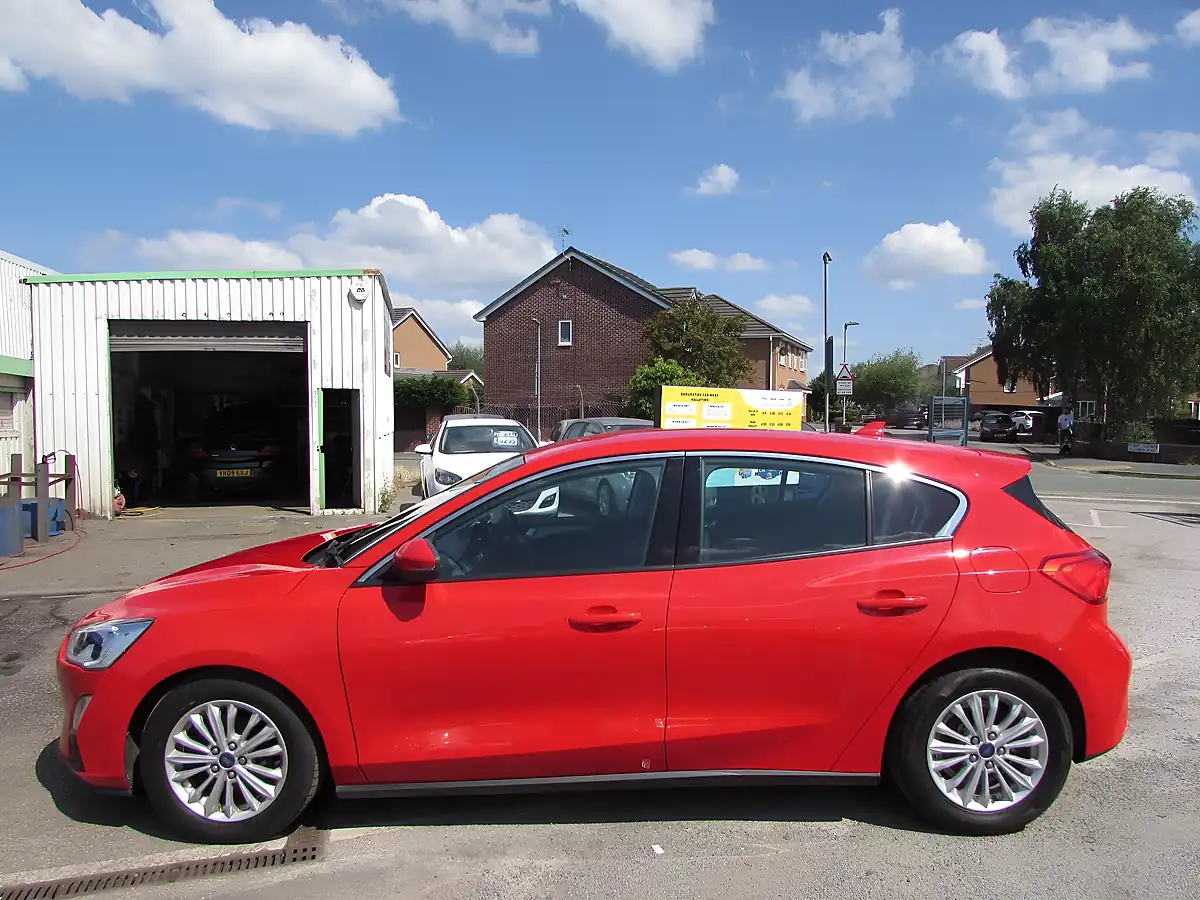 Used 2019 Ford Focus Titanium Red - Interior and Exterior details 4