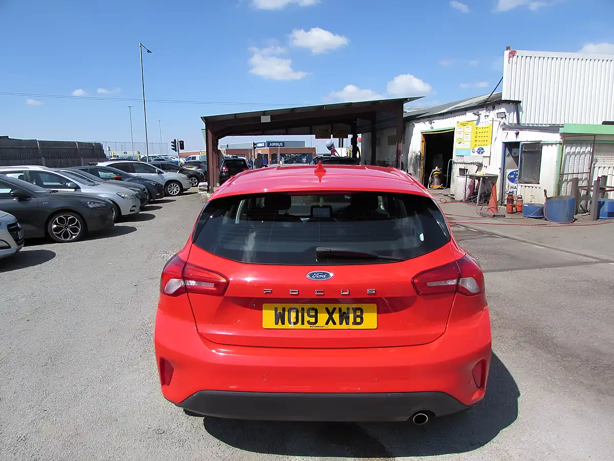 Used 2019 Ford Focus Titanium Red - Interior and Exterior details 6