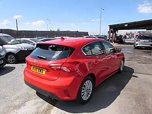 Used 2019 Ford Focus Titanium Red - Interior and Exterior details 7