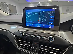 Used 2019 Ford Focus Titanium White - Interior and Exterior details 11