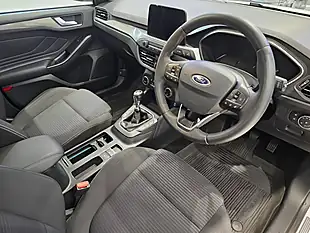 Used 2019 Ford Focus Titanium White - Interior and Exterior details 9