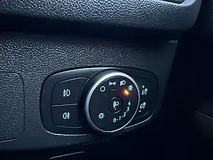 Used 2019 Ford Focus Titanium White - Interior and Exterior details 18