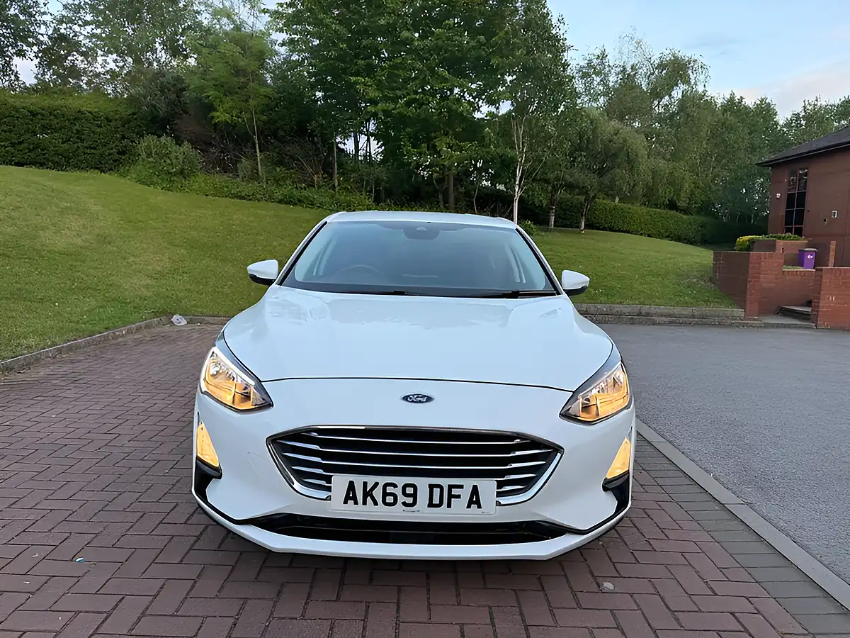 Used 2019 Ford Focus Titanium White - Interior and Exterior details 2