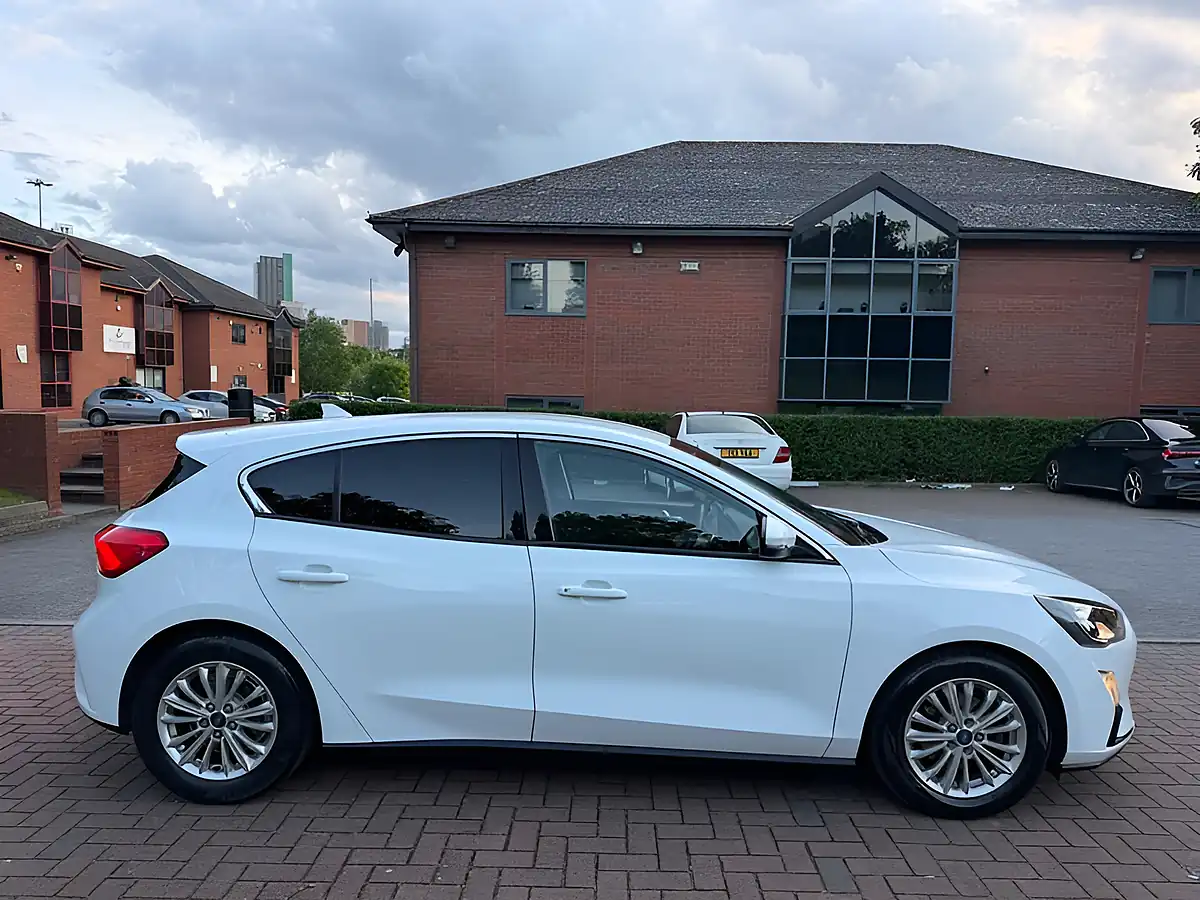 Used 2019 Ford Focus Titanium White - Interior and Exterior details 4