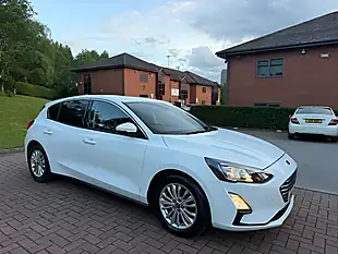 Used 2019 Ford Focus Titanium White - Interior and Exterior details 5