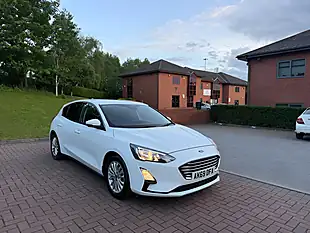 Used 2019 Ford Focus Titanium White - Interior and Exterior details 6