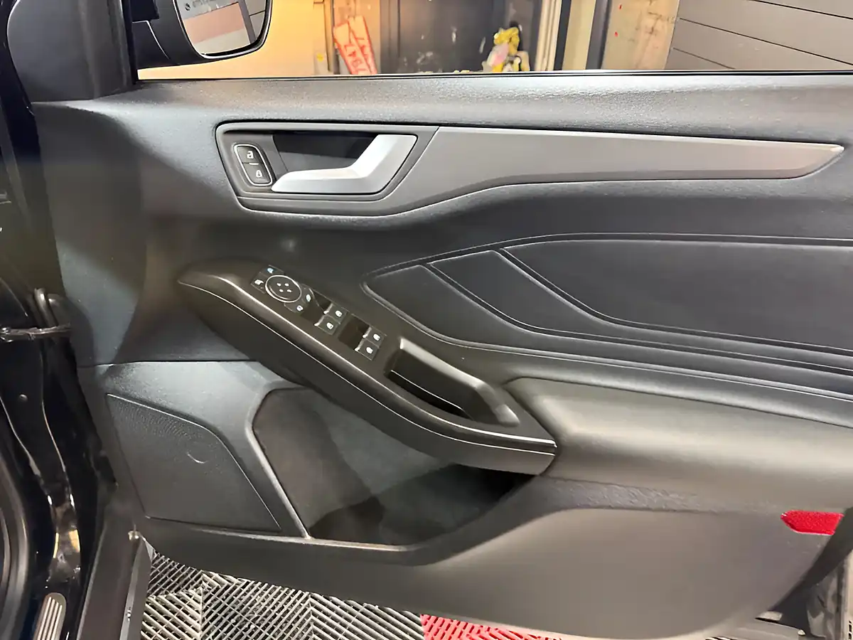 Used 2019 Ford Focus Titanium X Black - Interior and Exterior details 13