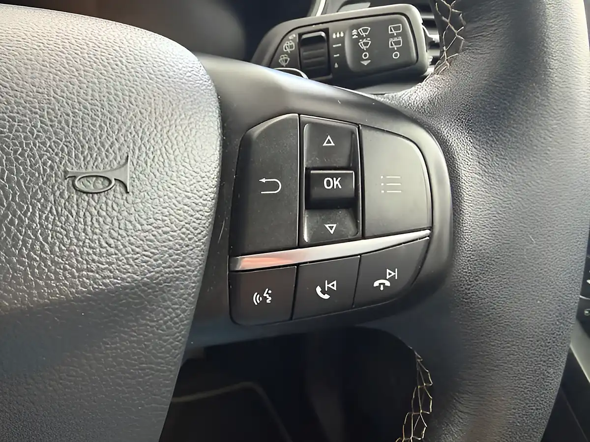 Used 2019 Ford Focus Titanium X White - Interior and Exterior details 13