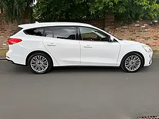 Used 2019 Ford Focus Titanium X White - Interior and Exterior details 8