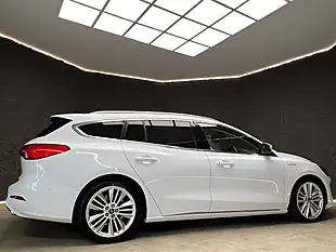 Used 2019 Ford Focus Vignale Frozen White - Interior and Exterior details 12