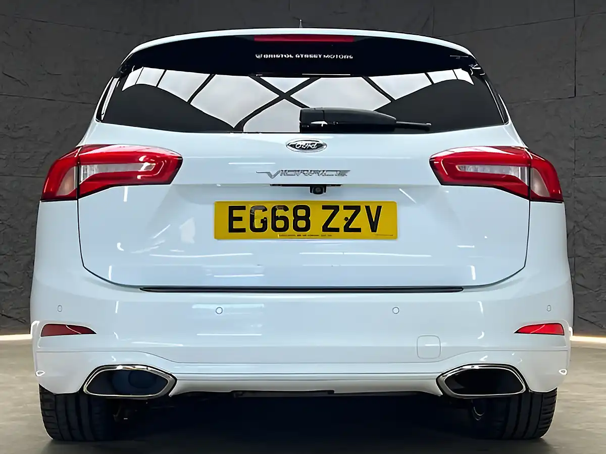 Used 2019 Ford Focus Vignale Frozen White - Interior and Exterior details 17