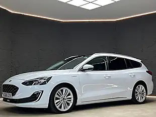Used 2019 Ford Focus Vignale Frozen White - Interior and Exterior details 4