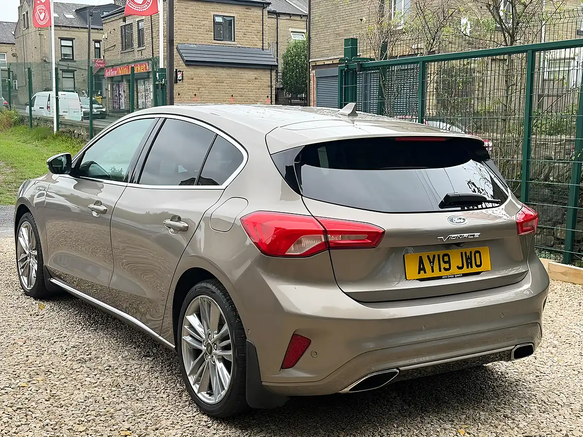 Used 2019 Ford Focus Vignale Silver - Interior and Exterior details 10