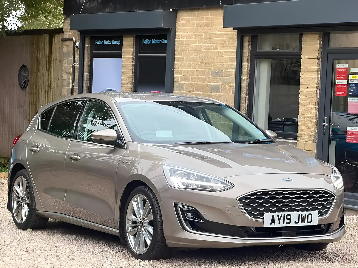 Used 2019 Ford Focus Vignale Silver - Interior and Exterior details 7