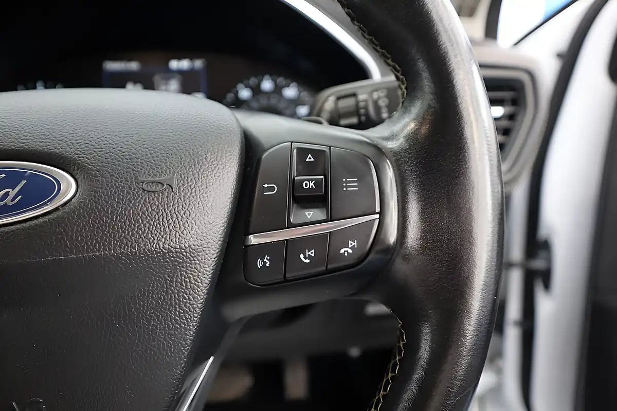 Used 2019 Ford Focus Vignale White - Interior and Exterior details 18