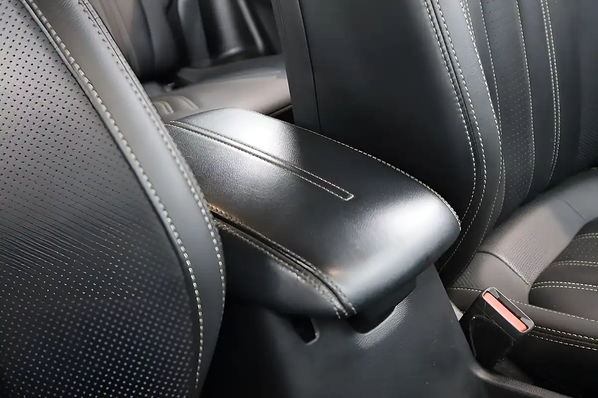 Used 2019 Ford Focus Vignale White - Interior and Exterior details 19