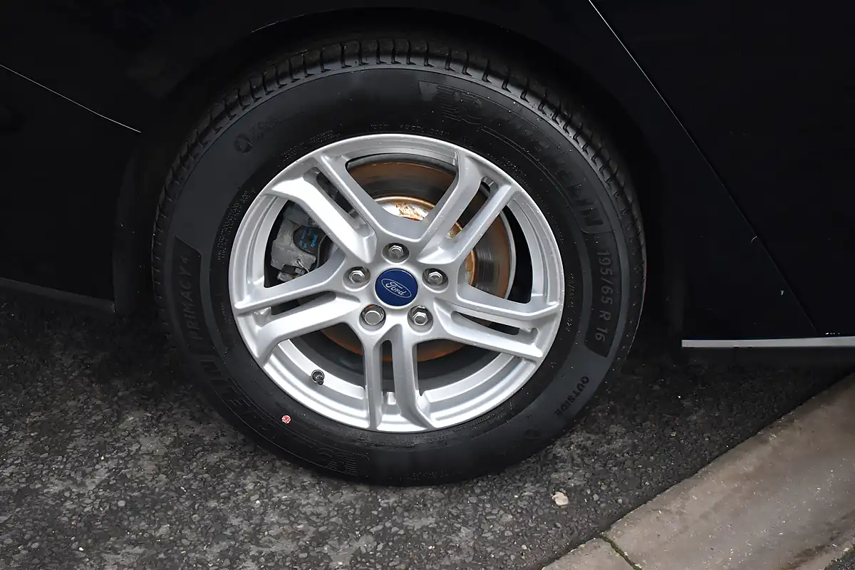 Used 2019 Ford Focus Zetec Agate Black - Interior and Exterior details 18